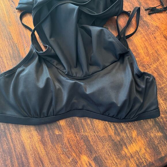 Athelta Black 36 B/C Built in Bra Strap Tank Work Out Swim Top Slimming Babydoll - Picture 4 of 10